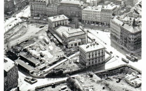 Stavba severojižní magistrály vedla ke zničení nádraží na Těšnově - Lit.1