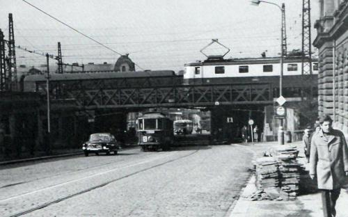 Mosty na severním zhlaví hlavního nádraží v roce 1968  - (Literatura 1)